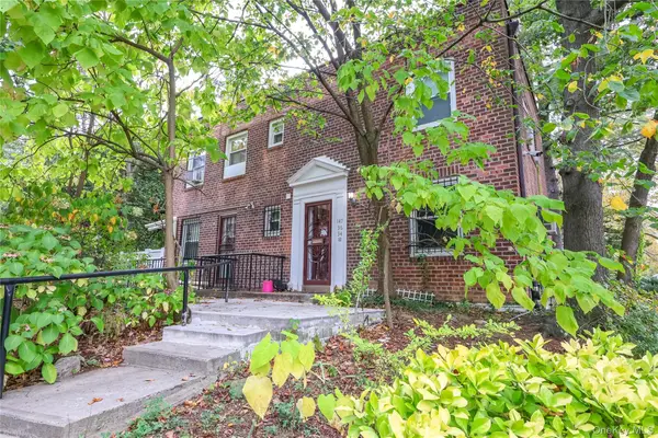 147-36 Charter Road #34A, Kew Garden Hills, NY 11435