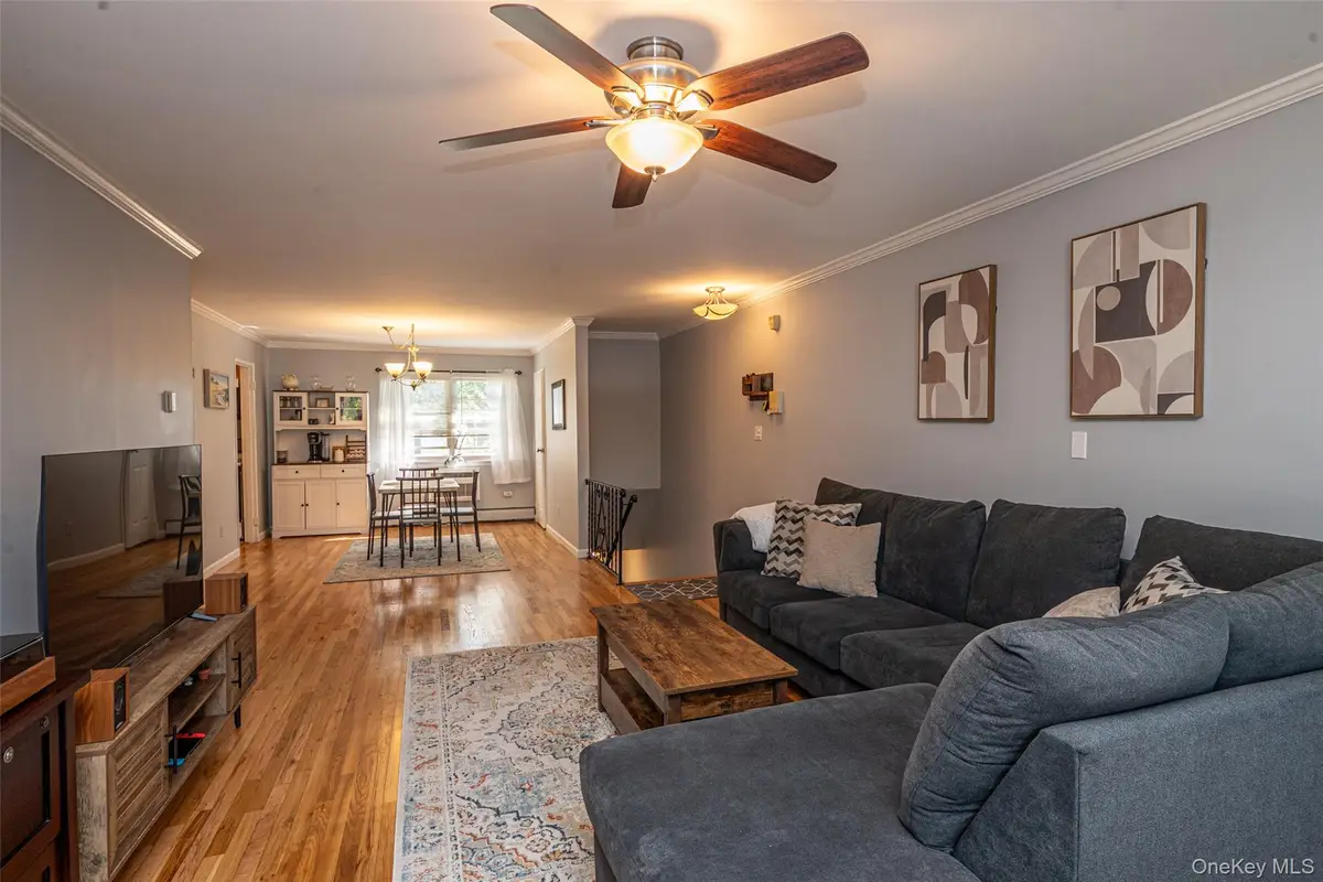 2319 Wilshire Lane #B19, Oakdale, NY 11769 - Image #1