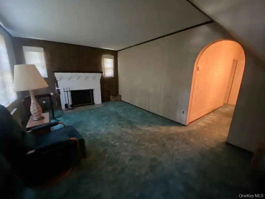 39 Munson Place, East Rockaway, NY 11518 - Image #2