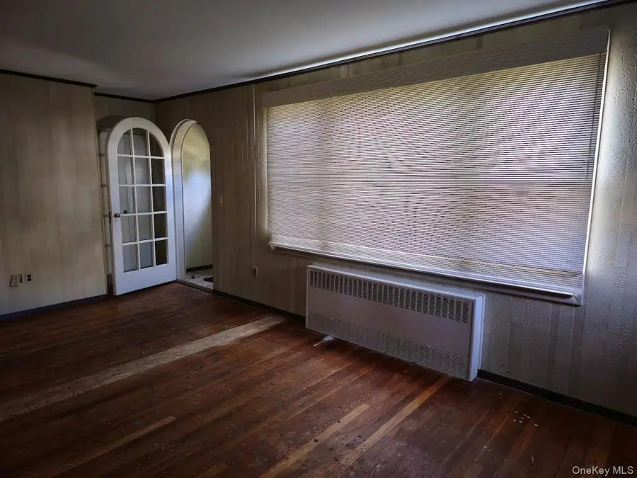 39 Munson Place, East Rockaway, NY 11518 - Image #3