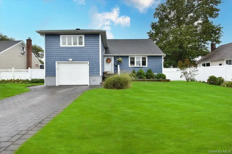 33 Ford Drive S, Massapequa, NY 11758 - Image #2