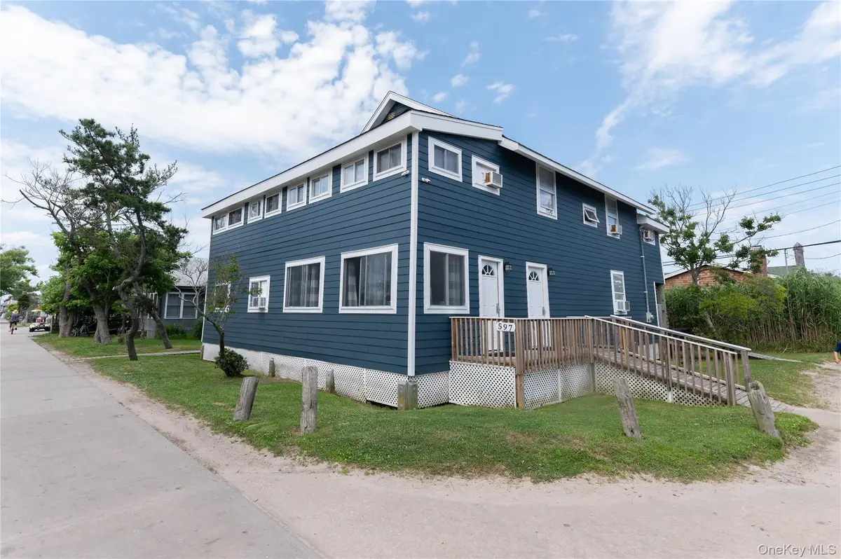 597 Bayberry Walk, Ocean Beach, NY 11770 - Image #1