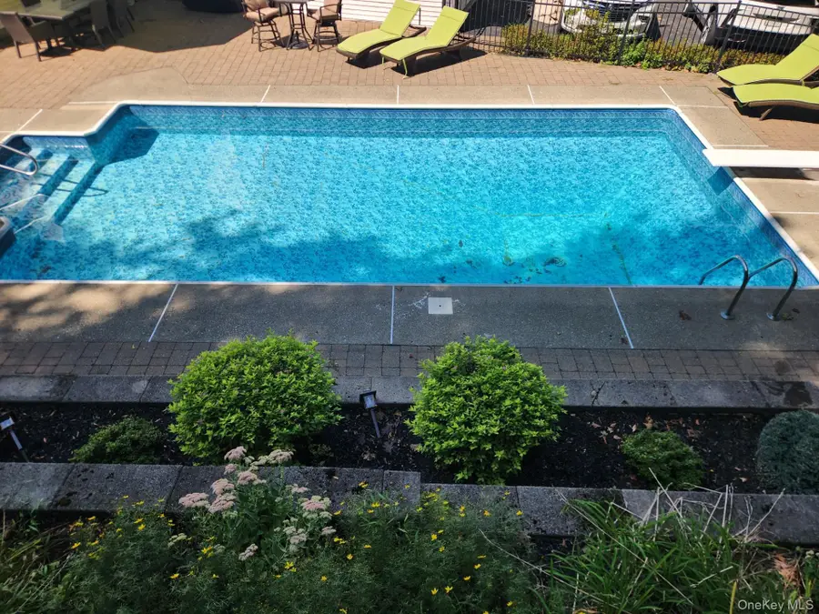 19 Farview Road, Hopewell Junction, NY 12533 - Image #2