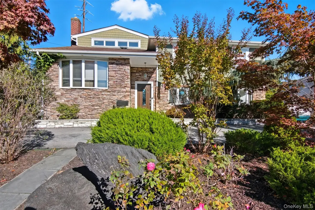 9 Coral Court, Malverne, NY 11565 - Image #1