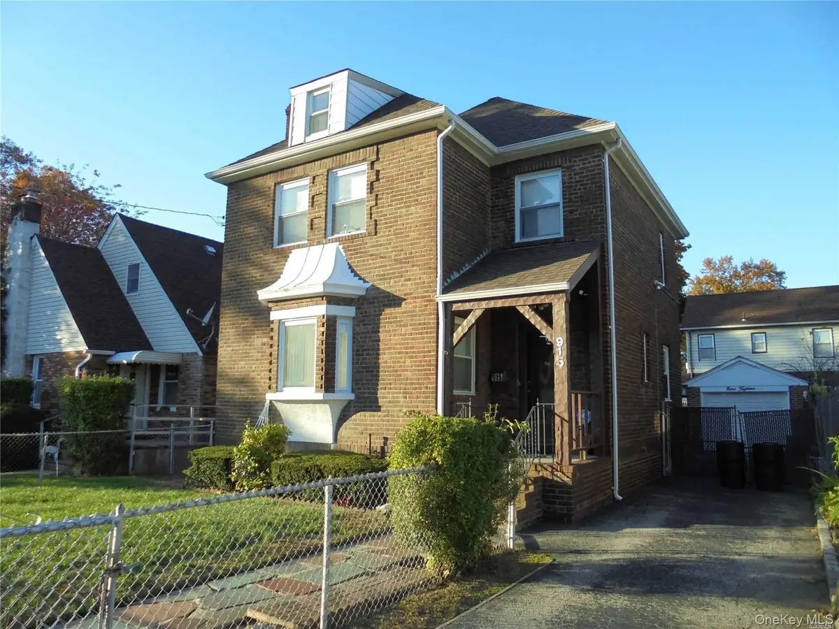 915 Wallace Avenue, Baldwin, NY 11510 - Image #1