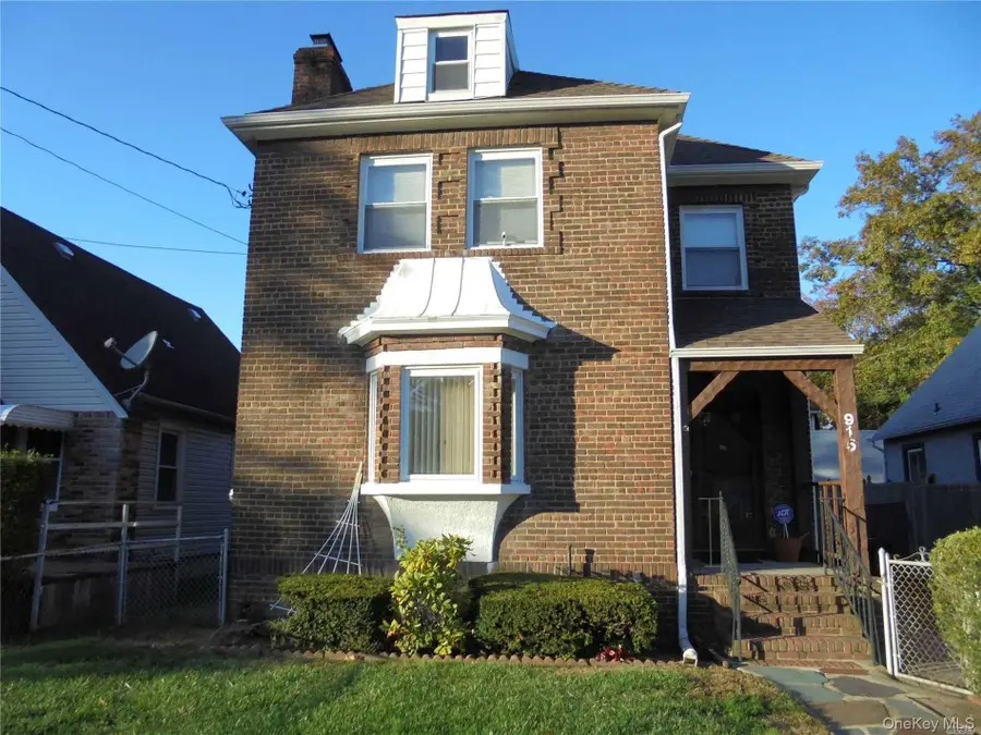 915 Wallace Avenue, Baldwin, NY 11510 - Image #2