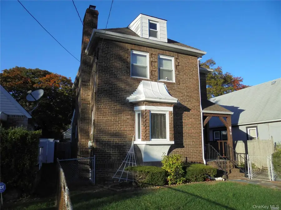 915 Wallace Avenue, Baldwin, NY 11510 - Image #3