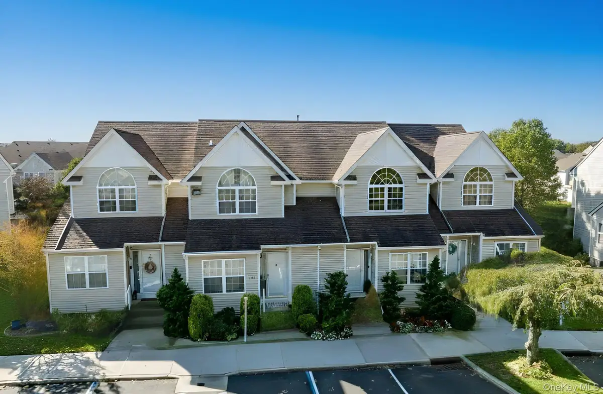 14 Heckscher Spur Drive, East Islip, NY 11730 - Image #1