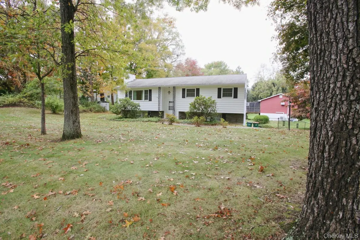 7 Margaret Drive, Hyde Park, NY 12538 - Image #1