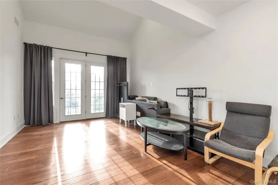 404 White Rose Lane #404, East Meadow, NY 11554 - Image #2