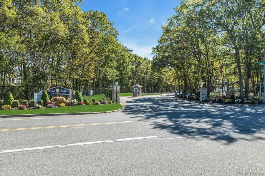 634 W End Drive, Medford, NY 11763 - Image #2