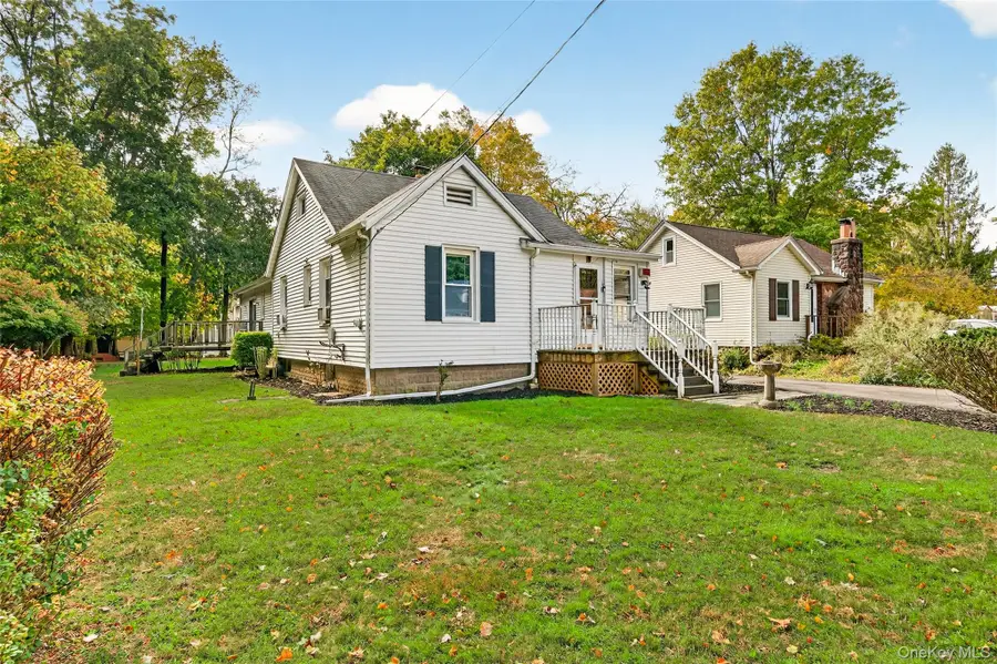 18 Oakwood Road, Bardonia, NY 10954 - Image #3