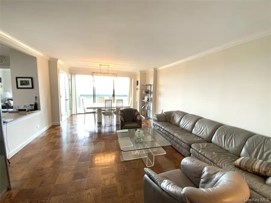 27010 Grand Central Parkway #8H, Queens, NY 11005 - Image #2