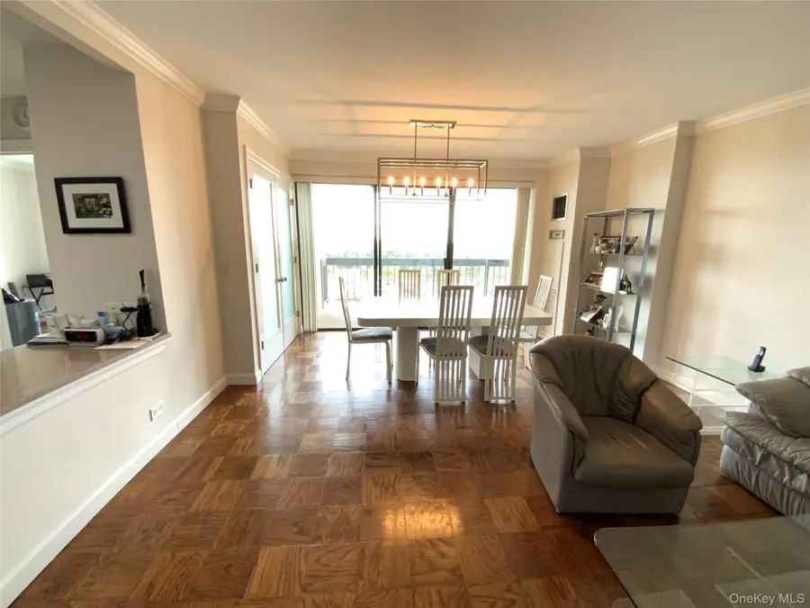 27010 Grand Central Parkway #8H, Queens, NY 11005 - Image #3