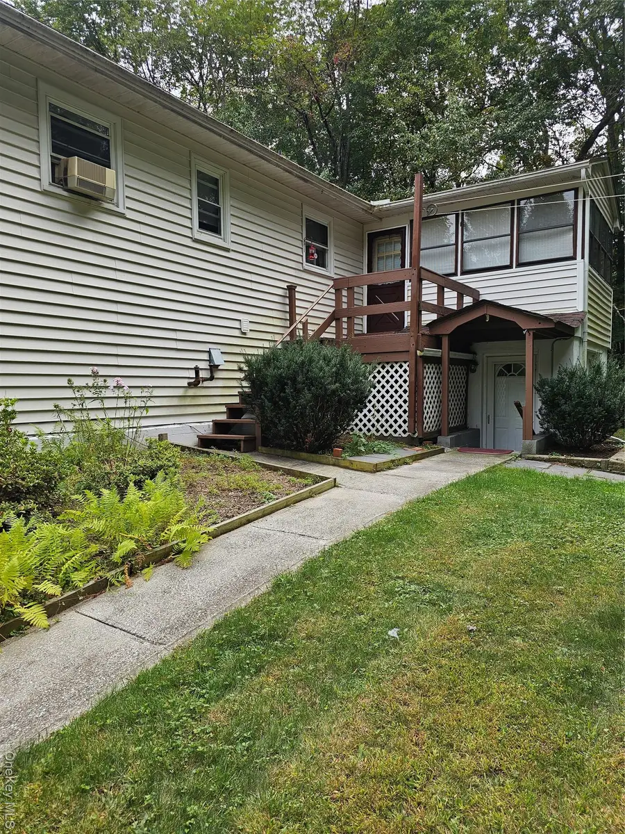 17 Julie Drive, Hopewell Junction, NY 12533 - Image #2