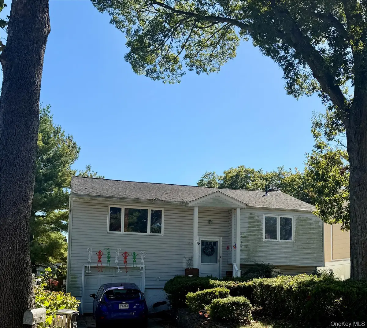 15 Lindsay Street, Huntington, NY 11743 - Image #1
