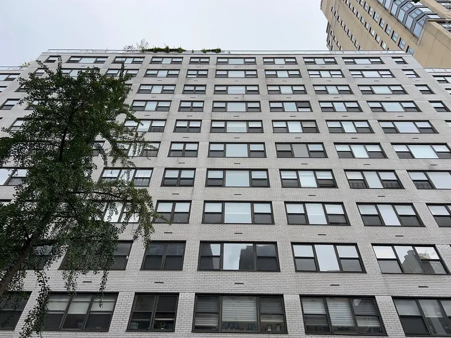 420 E 51st Street #8DE, Manhattan, NY 10022 - Image #2