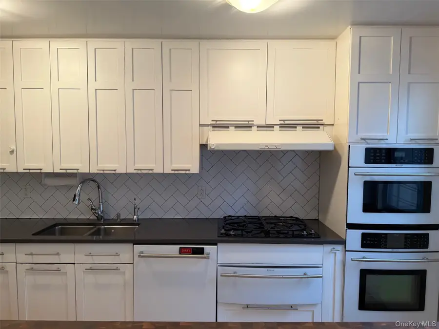 420 E 51st Street #8DE, Manhattan, NY 10022 - Image #3