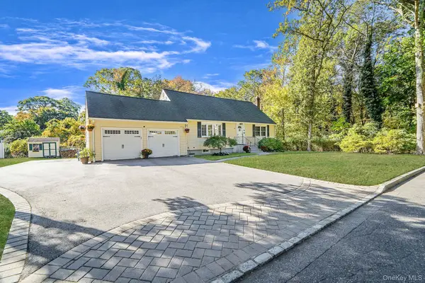 22 5th Avenue, Smithtown, NY 11787