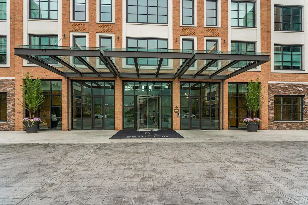 100 Garvies Point Road #1309, Glen Cove, NY 11542 - Image #1