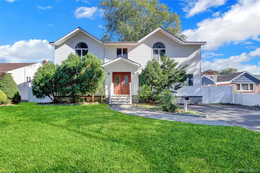 600 Plainview Road, Plainview, NY 11803 - Image #2