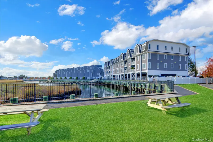 233 Marina Pointe Drive #233, East Rockaway, NY 11518 - Image #2