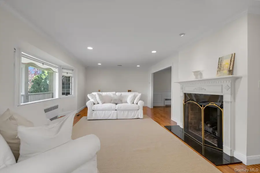 111 Palmyra Avenue, Woodmere, NY 11598 - #3