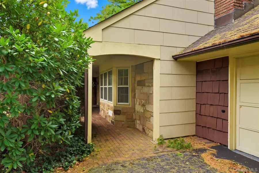 4 Mystic Court, Stony Brook, NY 11790 - Image #2