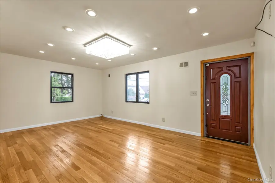 7653 268th Street, Queens, NY 11040 - Image #2