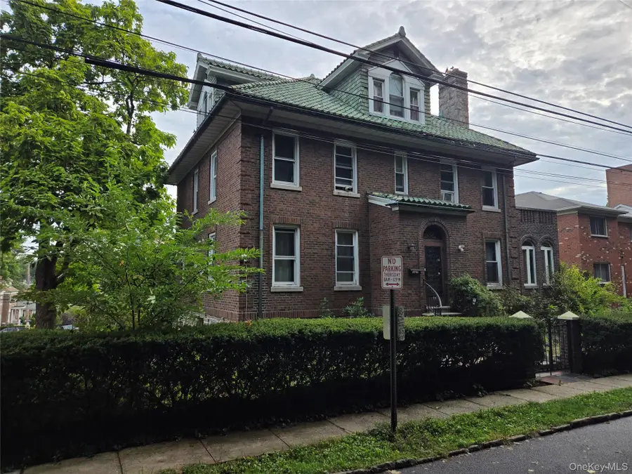 128 Parkway N, Yonkers, NY 10704 - Image #2