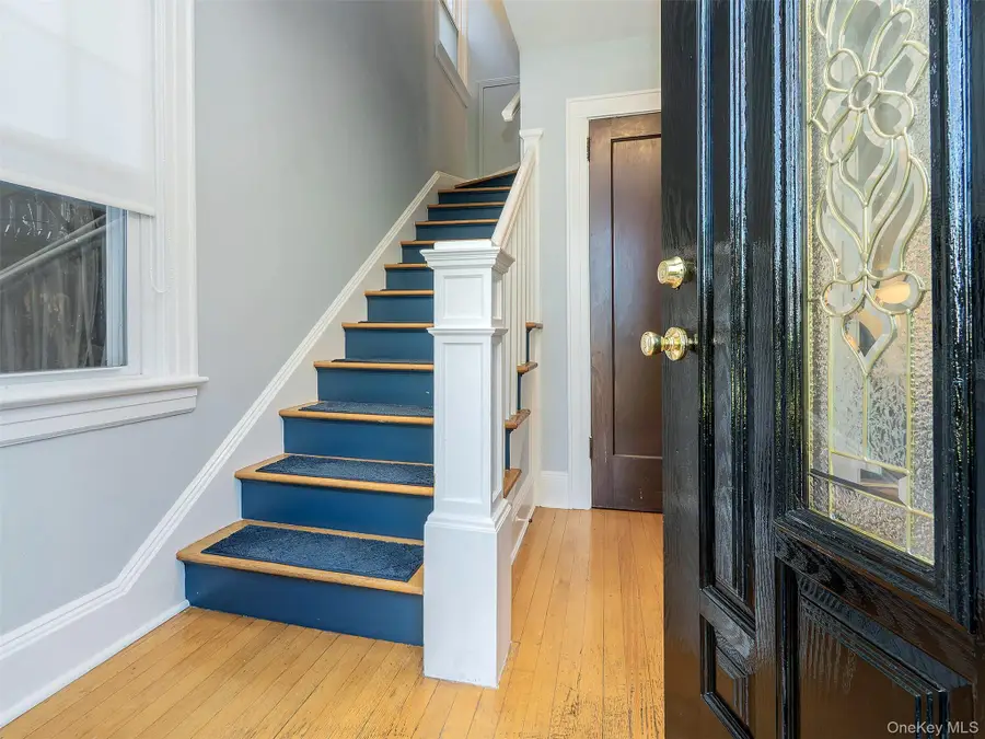 16 Avenue A, Port Washington, NY 11050 - Image #3