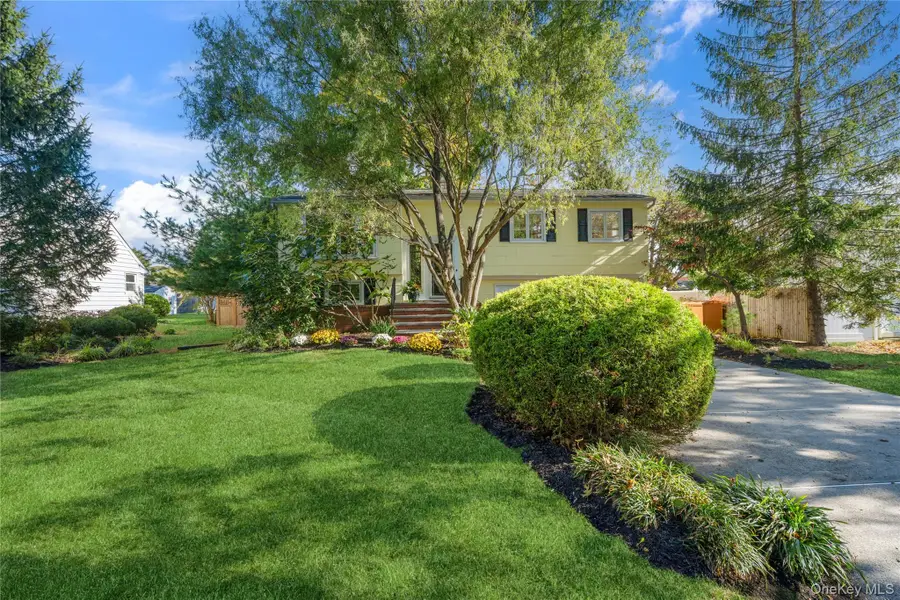 17 Lanier Lane, Bay Shore, NY 11706 - Image #3