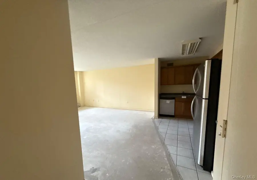 221 Beach 80th Street #3D, Rockaway Beach, NY 11693 - Image #3