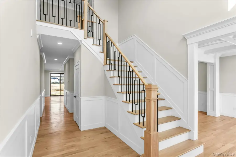 47 Shelter Hill Road, Plainview, NY 11803 - Image #2