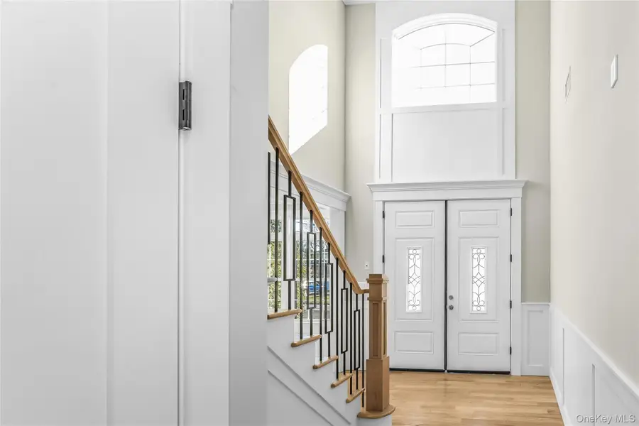 47 Shelter Hill Road, Plainview, NY 11803 - Image #3