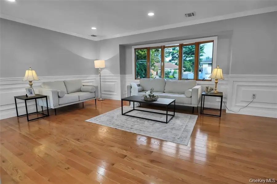 14 Westminster Road, Syosset, NY 11791 - Image #3