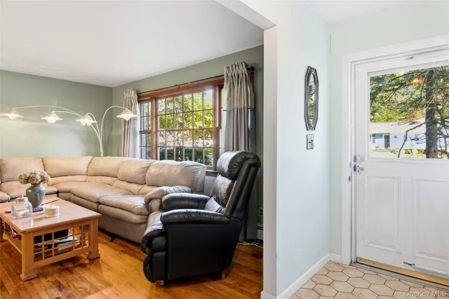 298 Tyler Avenue, Miller Place, NY 11764 - Image #3