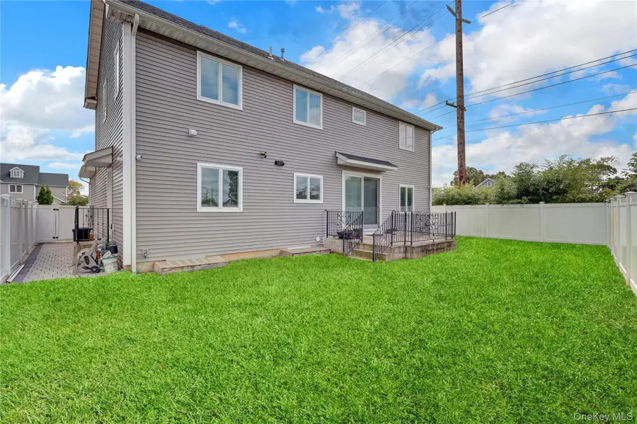 10 Fuschetto Court, Farmingdale, NY 11735 - Image #3