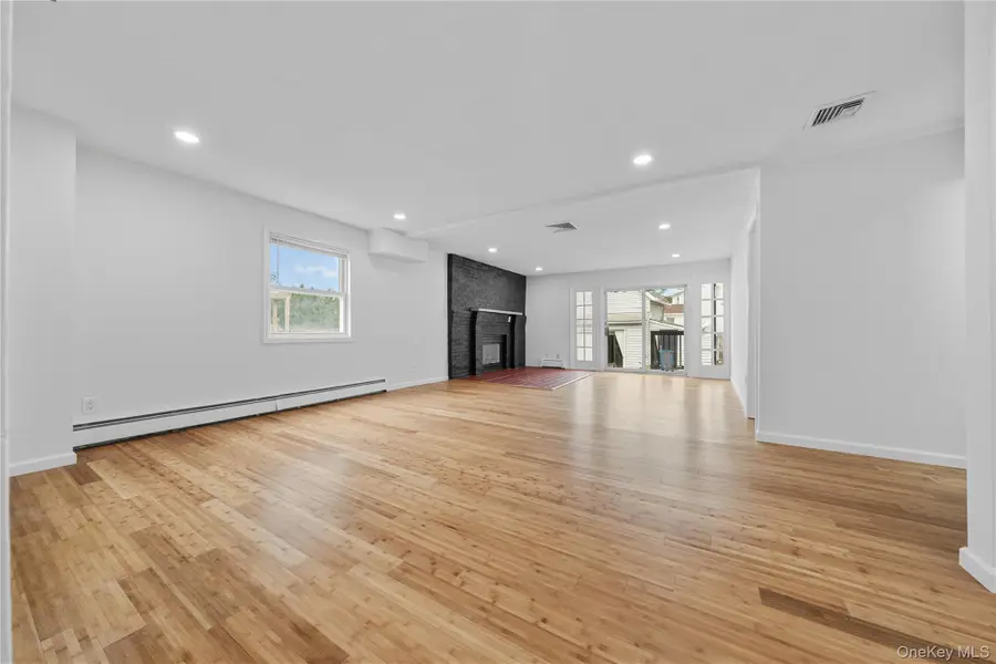 16 Johnson Place, Freeport, NY 11520 - Image #2