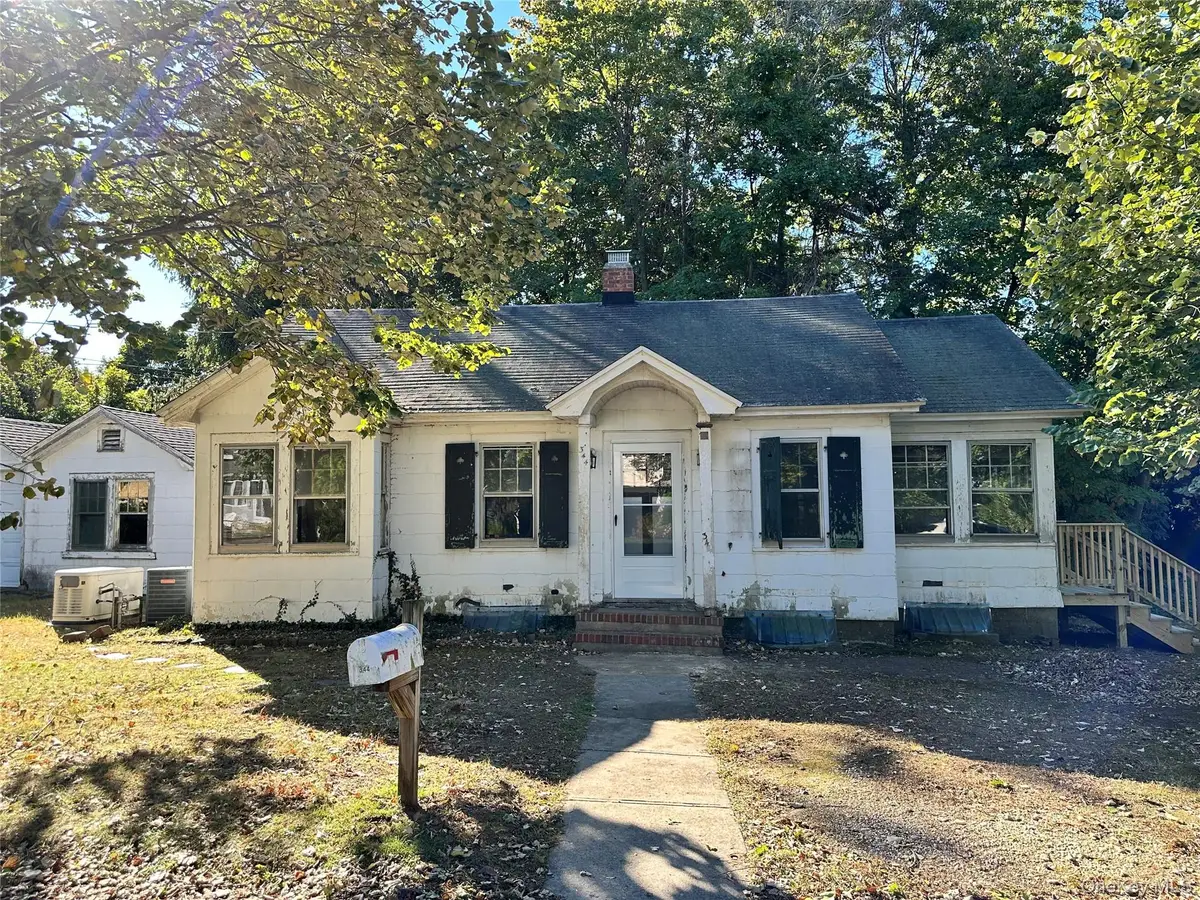 344 Coolidge Drive, Centerport, NY 11721 - Image #1