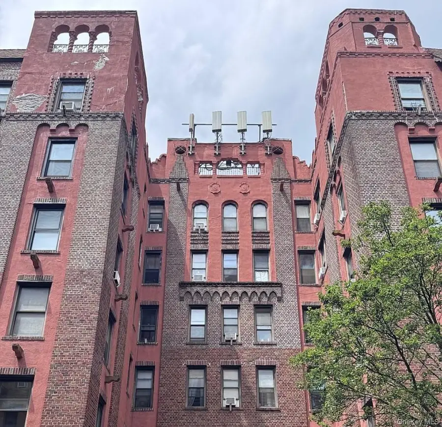 3100 Brighton 3rd Street #3B, Brooklyn, NY 11235 - Image #2