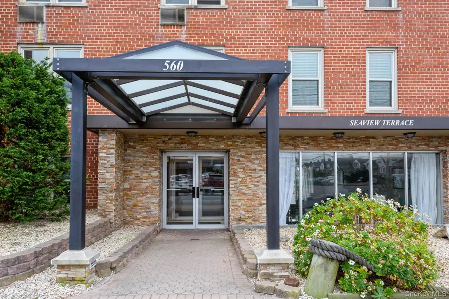 560 W Broadway #3H, Long Beach, NY 11561 - Image #2