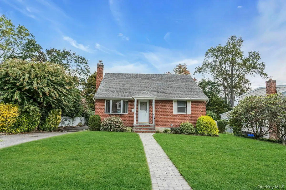 4 Timber Road, Glen Cove, NY 11542 - Image #1