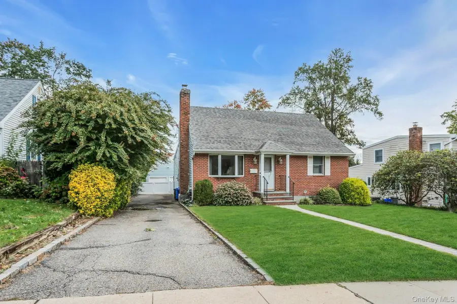 4 Timber Road, Glen Cove, NY 11542 - Image #2