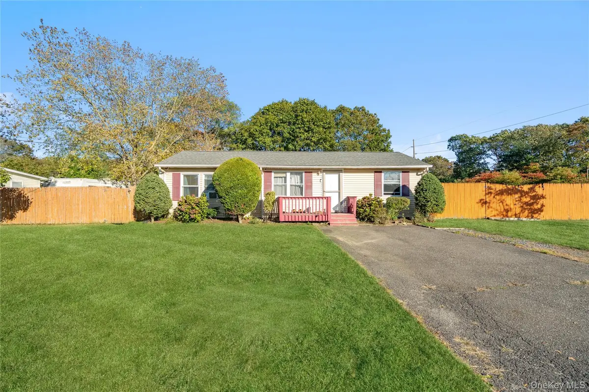 501 Scherger Avenue, East Patchogue, NY 11772 - Image #1