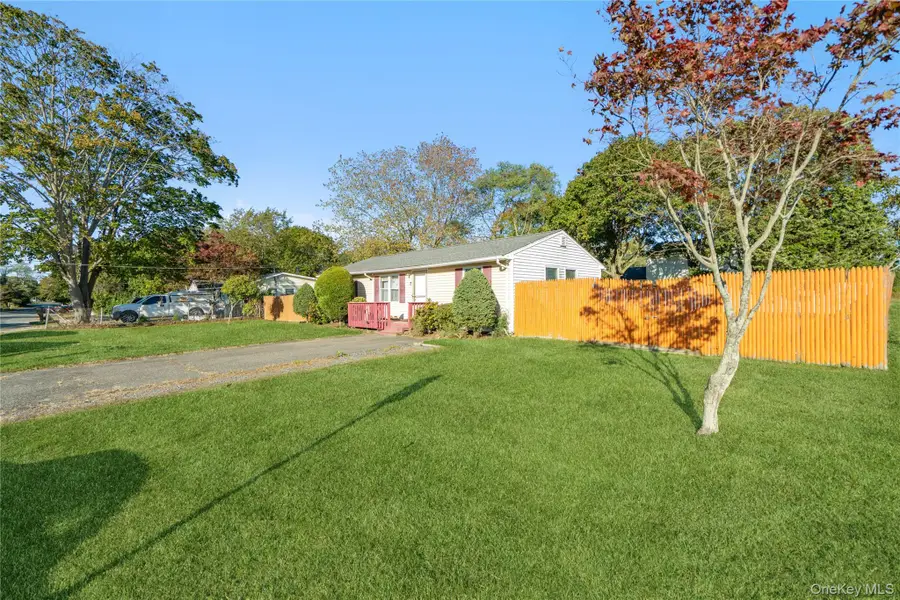 501 Scherger Avenue, East Patchogue, NY 11772 - Image #2