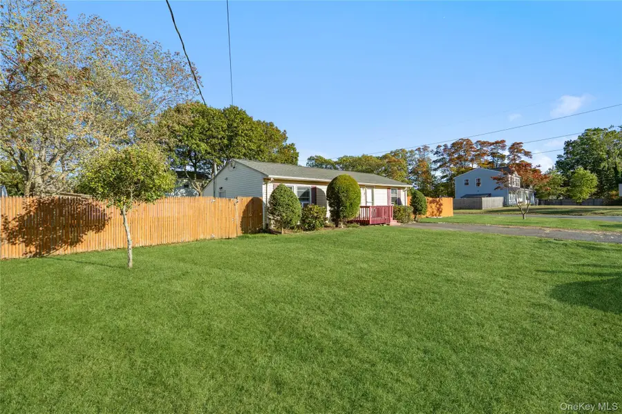 501 Scherger Avenue, East Patchogue, NY 11772 - Image #3