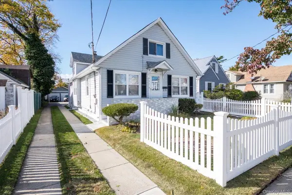 247 N Columbus Avenue, Freeport, NY 11520