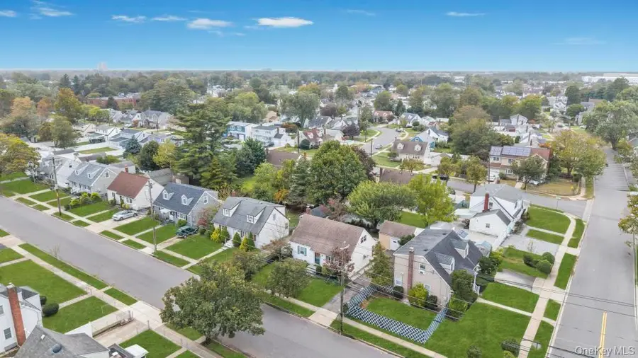 60 Underhill Avenue, Hicksville, NY 11801 - Image #2