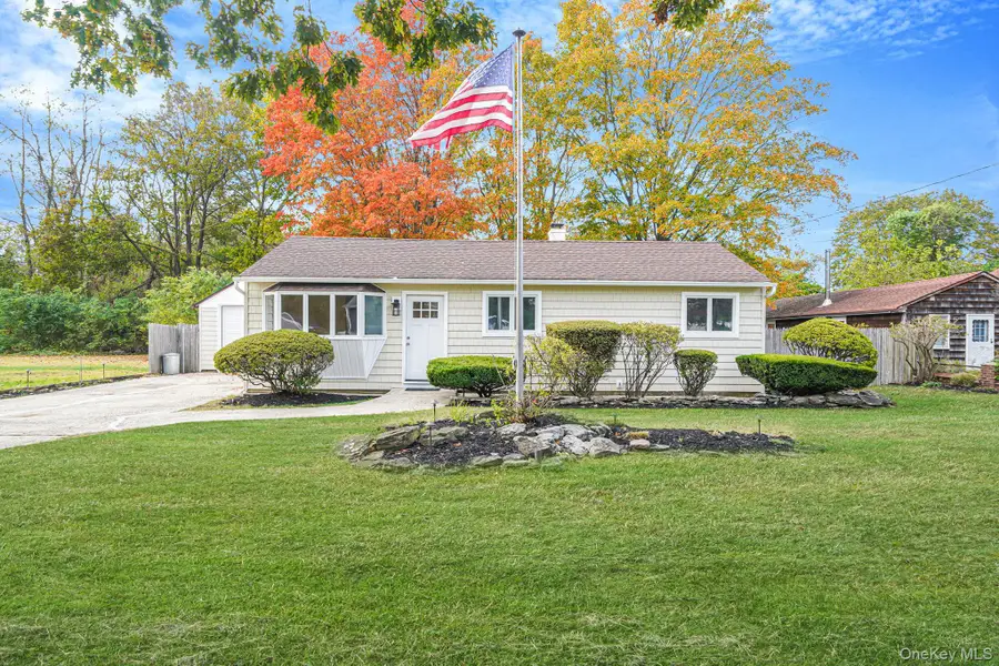 1039 Joselson Avenue, Bay Shore, NY 11706 - Image #2